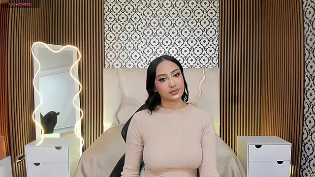 BEELLA TAY1 online show from November 2025 03:08:02 PM