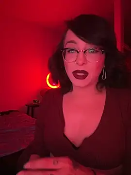 Snapshot of MiniMonroe chatting on November 2025 06:24:01 AM MiniMonroe online show from November 2025 06:24:01 AM