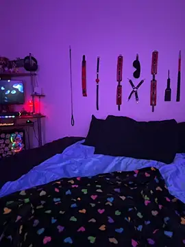 Snapshot of MiniMonroe chatting on November 2025 09:44:02 AM MiniMonroe online show from November 2025 09:44:02 AM