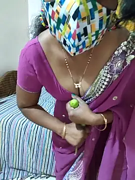 Snapshot of Best_Kannada_Couple chatting on October 2025 05:44:02 AM Best Kannada Couple online show from October 2025 05:44:02 AM