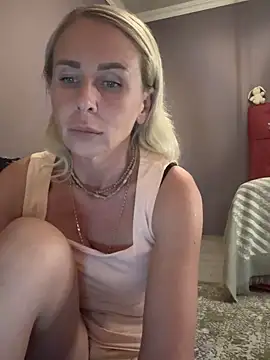 ElenabonyX online show from October 2025 05:24:02 PM