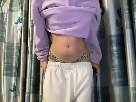 Snapshot of youngriri2 chatting on November 2025 07:51:01 AM youngriri2 online show from November 2025 07:51:01 AM