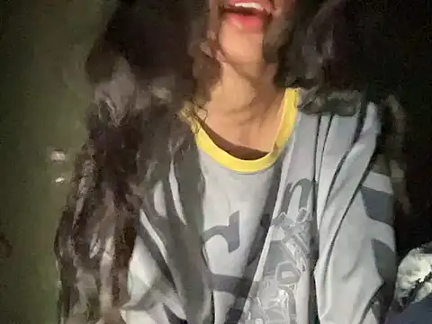 Snapshot of youngriri2 chatting on November 2025 06:48:02 PM youngriri2 online show from November 2025 06:48:02 PM