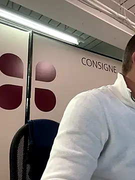 Snapshot of AlexGogo23 chatting on October 2025 08:48:01 AM AlexGogo23 online show from October 2025 08:48:01 AM