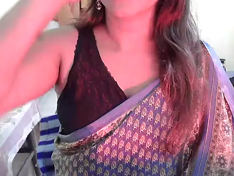 Model Srinika online show from November 2025 08:25:01 AM