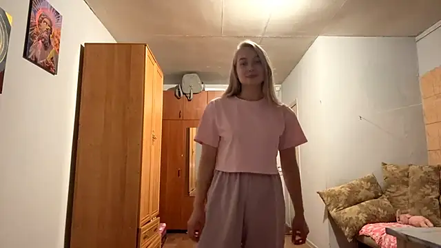 TeresaGrigg online show from October 2025 12:15:02 PM