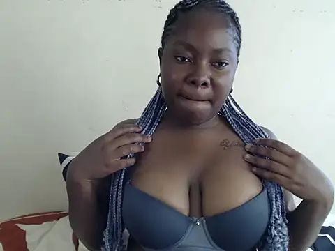 Yolaqueen04 online show from October 2025 05:52:01 AM