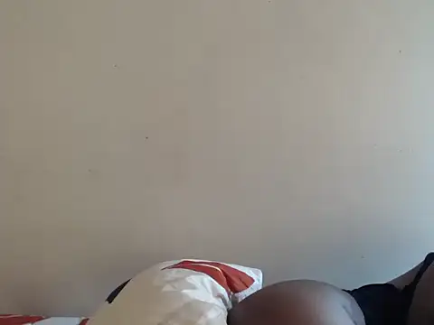 Yolaqueen04 online show from October 2025 06:02:02 AM