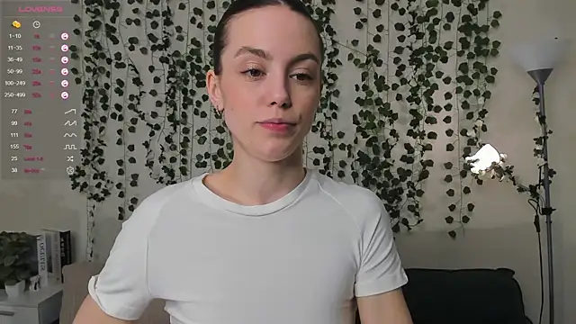 Snapshot of sweet_and_flirt chatting on October 2025 07:30:02 AM sweet and flirt online show from October 2025 07:30:02 AM