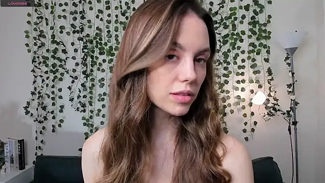 Snapshot of sweet_and_flirt chatting on October 2025 07:10:02 AM sweet and flirt online show from October 2025 07:10:02 AM