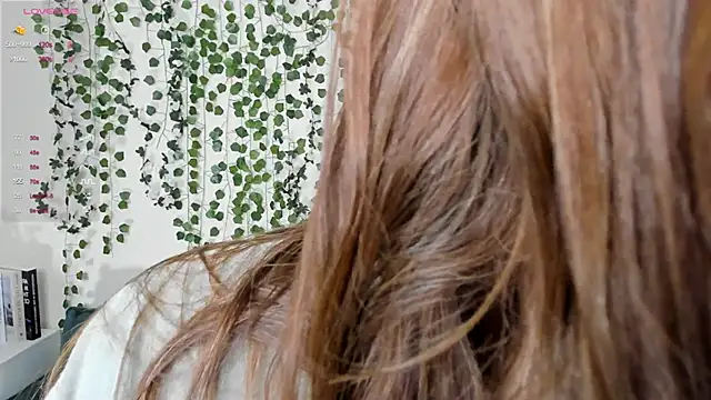 Snapshot of sweet_and_flirt chatting on October 2025 07:09:02 AM sweet and flirt online show from October 2025 07:09:02 AM