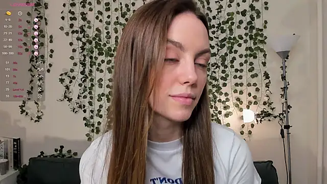 Snapshot of sweet_and_flirt chatting on November 2025 08:03:01 AM sweet and flirt online show from November 2025 08:03:01 AM