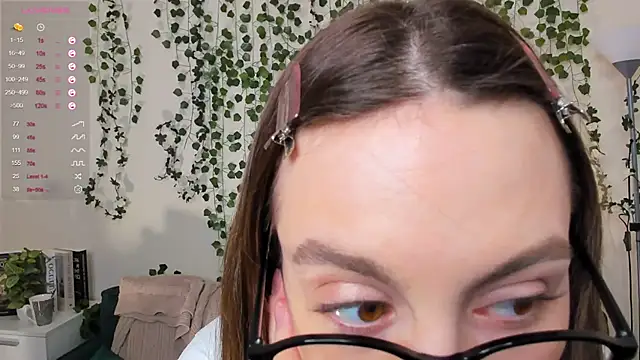 Snapshot of sweet_and_flirt chatting on November 2025 07:19:01 AM sweet and flirt online show from November 2025 07:19:01 AM