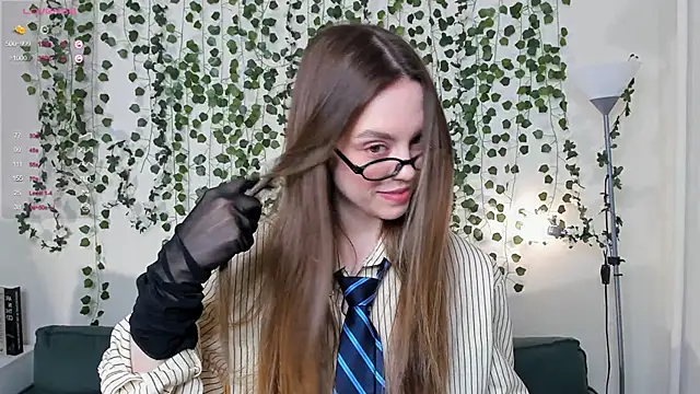 Snapshot of sweet_and_flirt chatting on November 2025 07:39:01 AM sweet and flirt online show from November 2025 07:39:01 AM