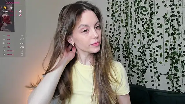 Snapshot of sweet_and_flirt chatting on November 2025 06:45:02 AM sweet and flirt online show from November 2025 06:45:02 AM