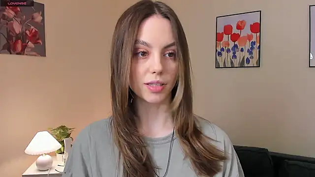 Snapshot of sweet_and_flirt chatting on December 2025 07:05:01 AM sweet and flirt online show from December 2025 07:05:01 AM