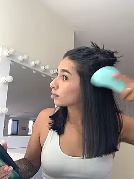 Snapshot of AlyssaRay chatting on December 2025 07:34:02 PM AlyssaRay online show from December 2025 07:34:02 PM