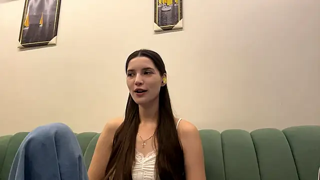 Snapshot of AlessiaChen chatting on October 2025 07:09:01 AM AlessiaChen online show from October 2025 07:09:01 AM