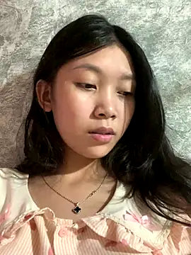 Snapshot of linh-lan1 chatting on October 2025 07:18:01 AM linh-lan1 online show from October 2025 07:18:01 AM