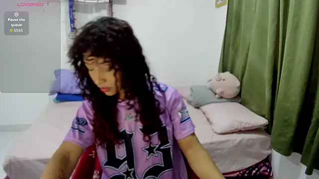 briar 05 online show from November 2025 01:26:02 AM