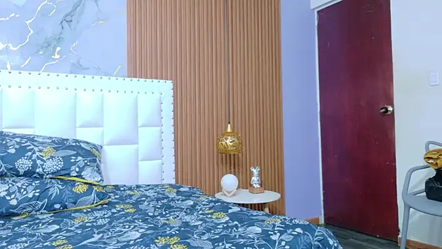 Snapshot of chubbykinkyygirl chatting on November 2025 12:48:01 PM chubbykinkyygirl online show from November 2025 12:48:01 PM