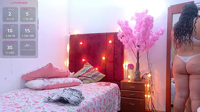 Snapshot of chubbykinkyygirl chatting on November 2025 12:38:01 PM chubbykinkyygirl online show from November 2025 12:38:01 PM