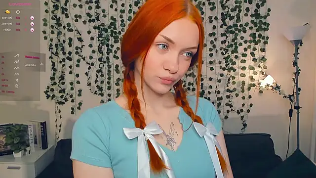 Snapshot of Foxy_blush chatting on October 2025 07:03:01 PM Foxy blush online show from October 2025 07:03:01 PM