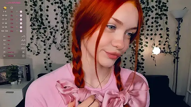 Snapshot of Foxy_blush chatting on November 2025 07:12:01 PM Foxy blush online show from November 2025 07:12:01 PM