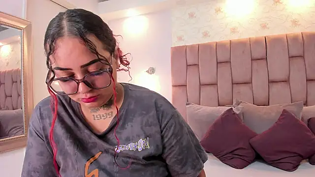 Snapshot of atennea_diiossa chatting on December 2025 11:37:02 AM atennea diiossa online show from December 2025 11:37:02 AM