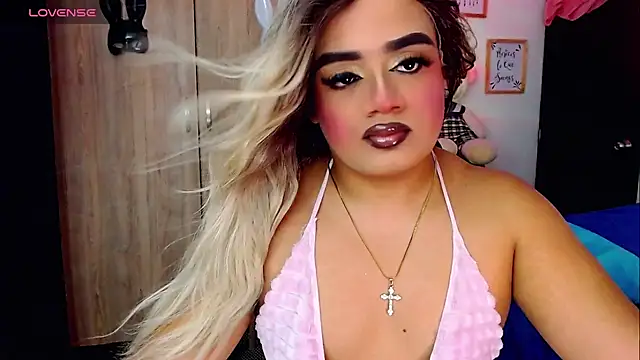 Snapshot of Sofiabigcock22 chatting on November 2025 11:32:01 AM Sofiabigcock22 online show from November 2025 11:32:01 AM