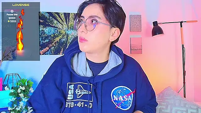 Snapshot of Alex_carter chatting on November 2025 10:15:02 AM Alex carter online show from November 2025 10:15:02 AM