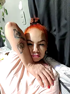 Snapshot of Sharlott_smith chatting on November 2025 02:06:01 AM Sharlott smith online show from November 2025 02:06:01 AM