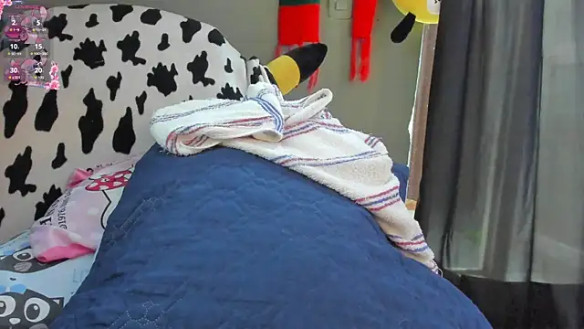 Snapshot of Sharlott_smith chatting on December 2025 08:24:02 PM Sharlott smith online show from December 2025 08:24:02 PM