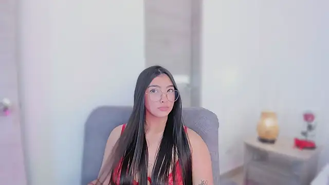 Snapshot of MirandaJohnson_ chatting on October 2025 12:16:01 PM MirandaJohnson online show from October 2025 12:16:01 PM