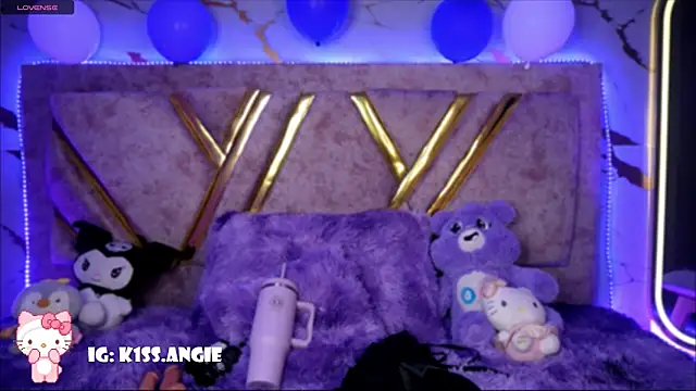 angie boo  online show from October 2025 01:05:02 AM