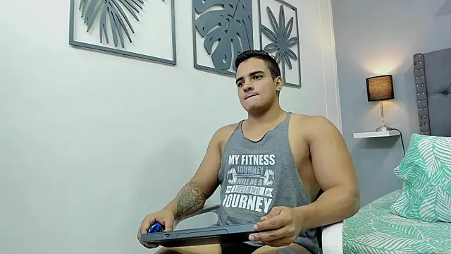 violeta and maxx online show from October 2025 02:02:05 AM