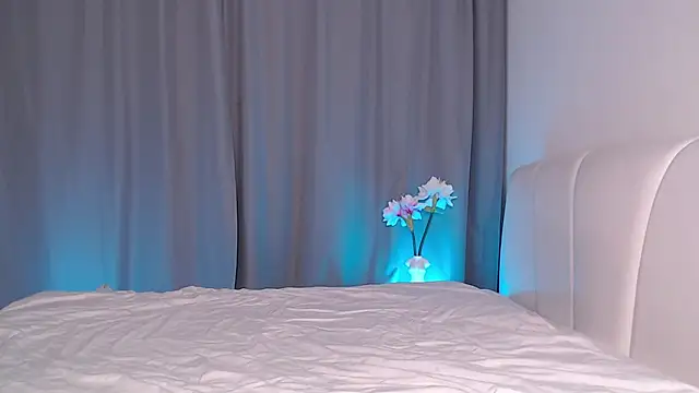 Snapshot of Diarisska chatting on December 2025 12:36:02 PM Diarisska online show from December 2025 12:36:02 PM