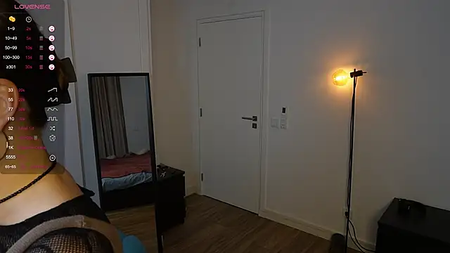 Snapshot of NeonyMuse chatting on November 2025 10:10:02 AM NeonyMuse online show from November 2025 10:10:02 AM