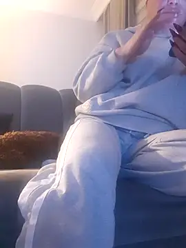 Trans Mahsen online show from October 2025 06:08:02 PM