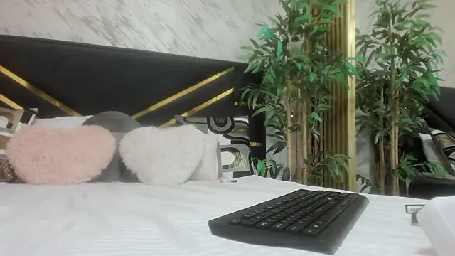 Snapshot of amara_seli chatting on November 2025 07:46:01 PM amara seli online show from November 2025 07:46:01 PM