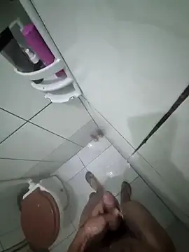 Snapshot of magrelo10 chatting on October 2025 12:28:02 PM magrelo10 online show from October 2025 12:28:02 PM