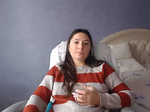 Snapshot of LuckyLisa23 chatting on November 2025 10:15:01 AM LuckyLisa23 online show from November 2025 10:15:01 AM