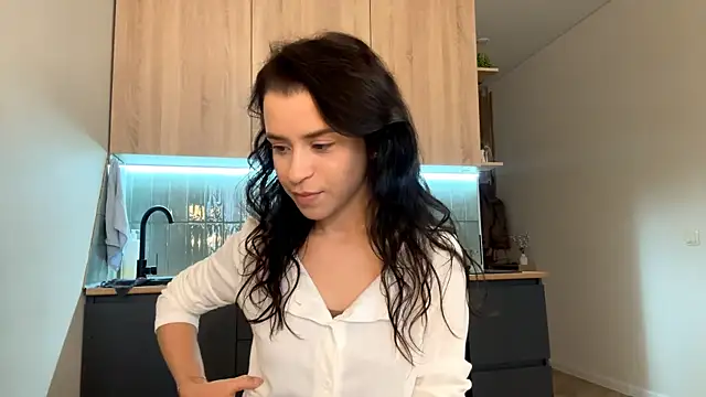 Snapshot of CeredAlum chatting on October 2025 08:15:02 AM CeredAlum online show from October 2025 08:15:02 AM