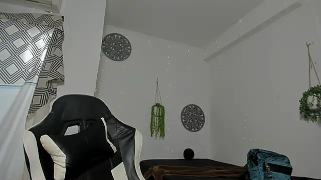 Snapshot of Hotblosson chatting on October 2025 02:35:01 PM Hotblosson online show from October 2025 02:35:01 PM