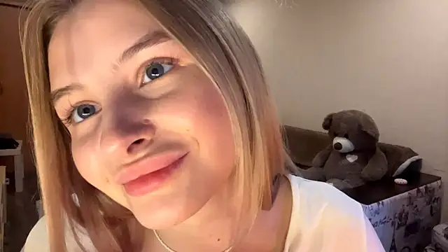 VictoriaMystery online show from October 2025 01:17:01 PM