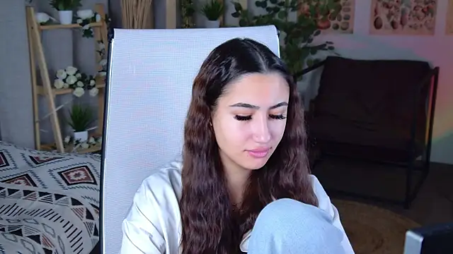 Snapshot of RebeckaThornton chatting on November 2025 08:28:01 AM RebeckaThornton online show from November 2025 08:28:01 AM