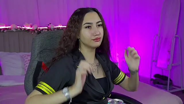 Snapshot of RebeckaThornton chatting on December 2025 09:46:02 AM RebeckaThornton online show from December 2025 09:46:02 AM