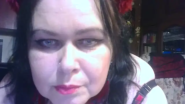 Snapshot of CharleeKendall chatting on November 2025 05:15:01 PM CharleeKendall online show from November 2025 05:15:01 PM