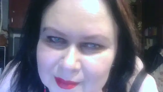 Snapshot of CharleeKendall chatting on November 2025 04:28:01 PM CharleeKendall online show from November 2025 04:28:01 PM