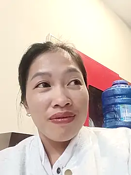 Snapshot of -Paige- chatting on October 2025 03:24:01 PM -Paige- online show from October 2025 03:24:01 PM